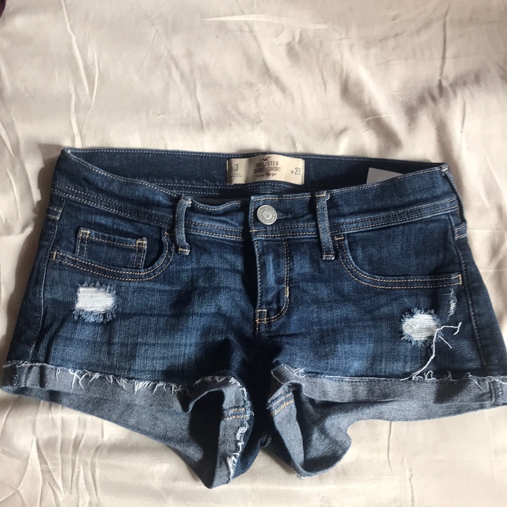 hollister low-rise short short